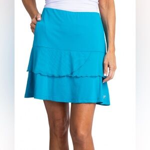 520- Bette & Court aqua blue three tired/ruffle skort
